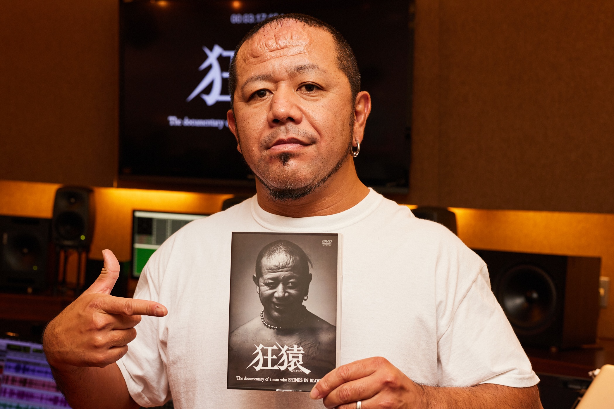 デスマッチのカリスマ 葛西純がコメンタリー収録で秘話を次々に暴露 映画 狂猿 Blu Ray Dvdがいよいよ発売 Ponycanyon News デスマッチのカリスマ 葛西純がコメンタリー収録で秘話を次々に暴露 映画 狂猿 Blu Ray Dvdがいよいよ発売 Ponycanyon News