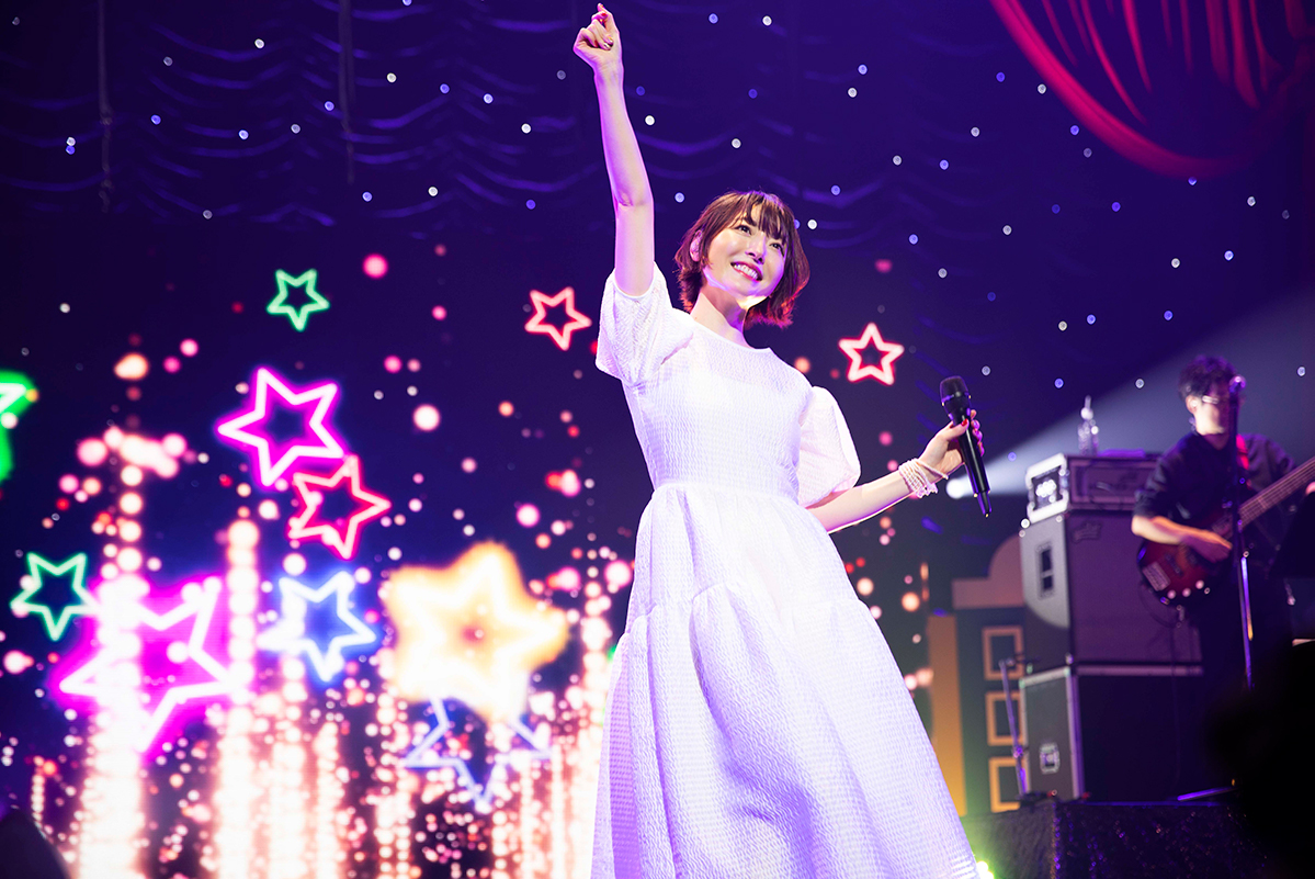 花澤香菜 Hanazawa Kana Showcase Live 21 Moonlight Magic ライブレポート到着 再出発 への一歩を踏み出す Ponycanyon News